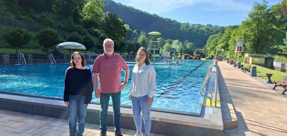 Erster Beigeordneter Peter Schneider mit seinem Team