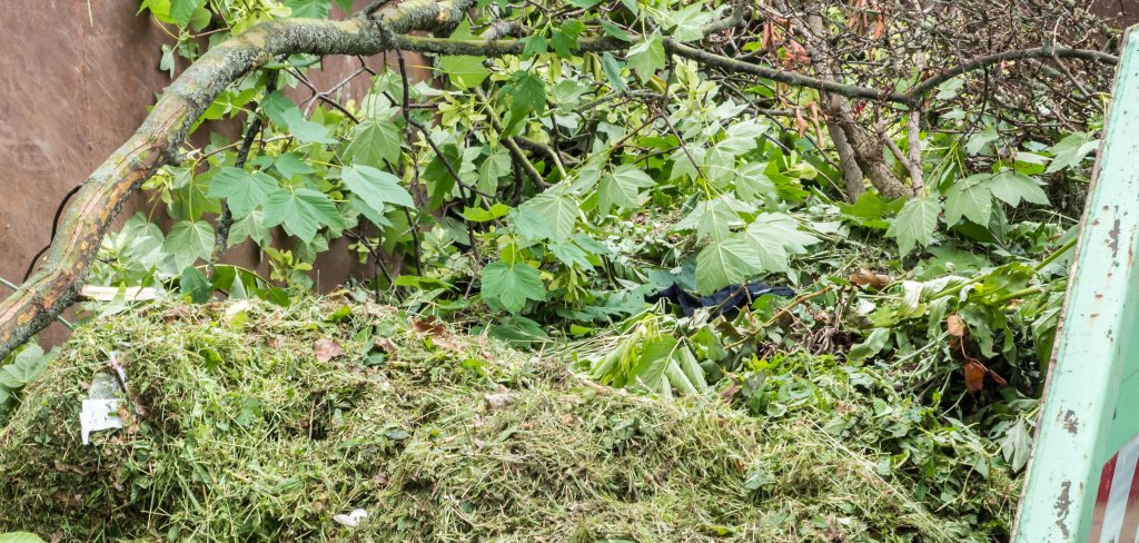 Green and Yellow Illustration Zero Waste Presentation - 1